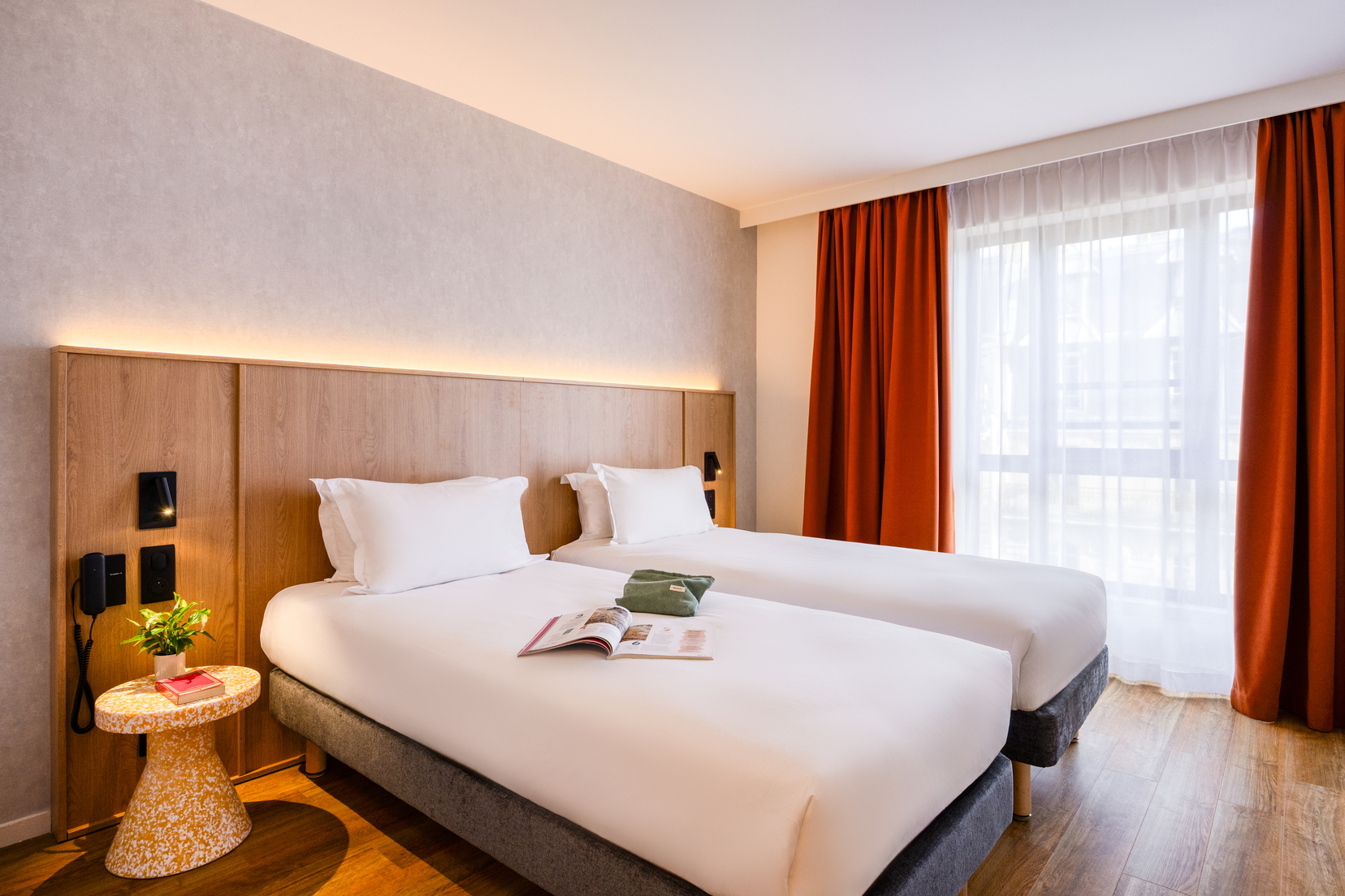 7874_FR-Paris-CRP-1BRMAP-Bedroom-04-2025-HR_1656x1104